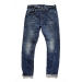 Robert-Geller-for-Levis-A-Full-Look-02