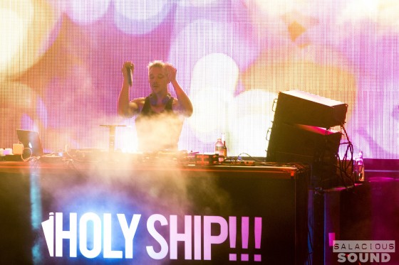 holyship063